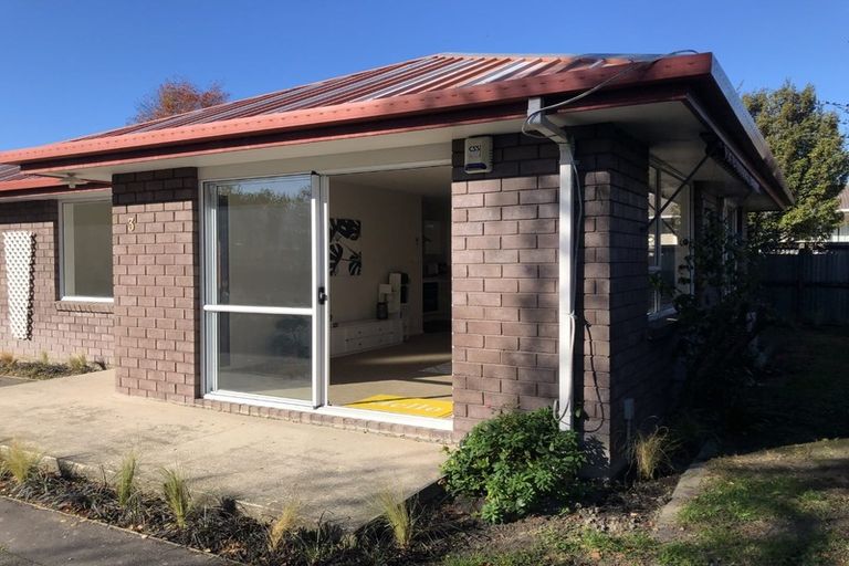 Photo of property in 3/42 Division Street, Riccarton, Christchurch, 8041