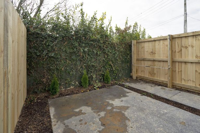 Photo of property in 16/10u Burrows Place, Frankton, Hamilton, 3204