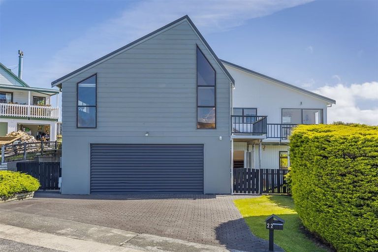 Photo of property in 22 Mercury Way, Whitby, Porirua, 5024