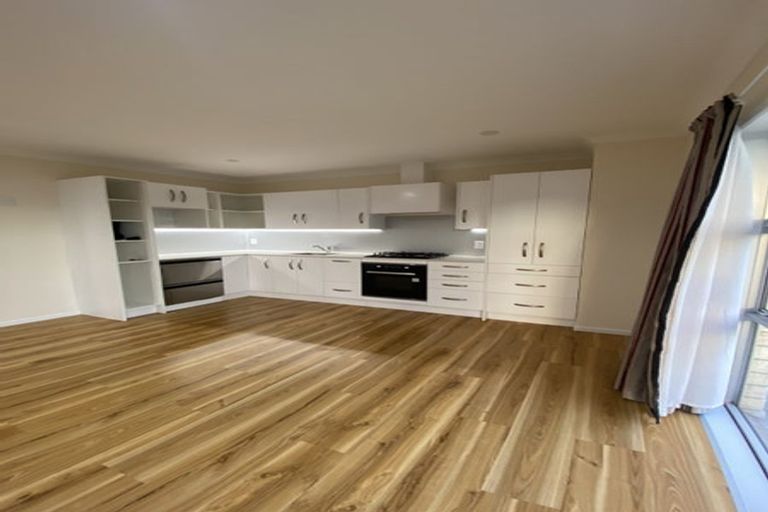 Photo of property in 1126a Heaphy Terrace, Fairfield, Hamilton, 3214