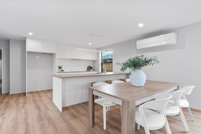 Photo of property in 17 Herridge Street, Woodend, 7691