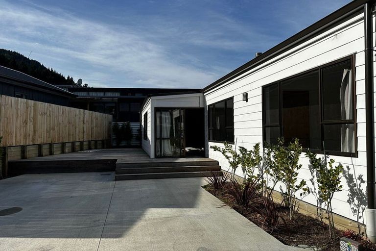 Photo of property in 29b Sainsbury Road, Fernhill, Queenstown, 9300