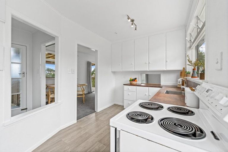 Photo of property in 224 Don Buck Road, Massey, Auckland, 0614