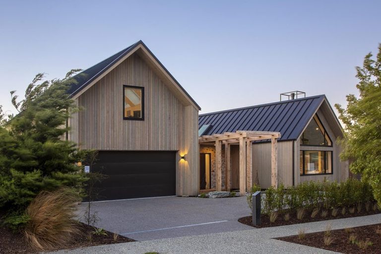 Photo of property in 22 Mcadam Drive, Jacks Point, Queenstown, 9371