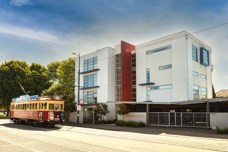 Photo of property in Braemar Apartments, 6/2 Cranmer Square, Christchurch Central, Christchurch, 8013