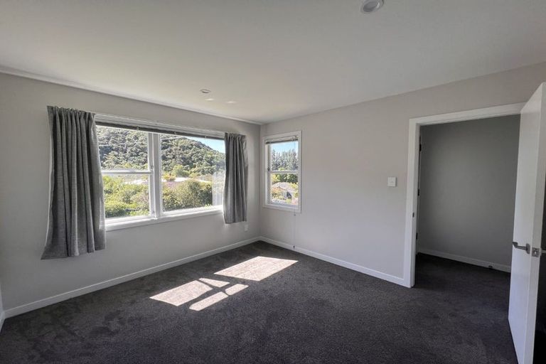 Photo of property in 31 Gardiner Grove, Wainuiomata, Lower Hutt, 5014