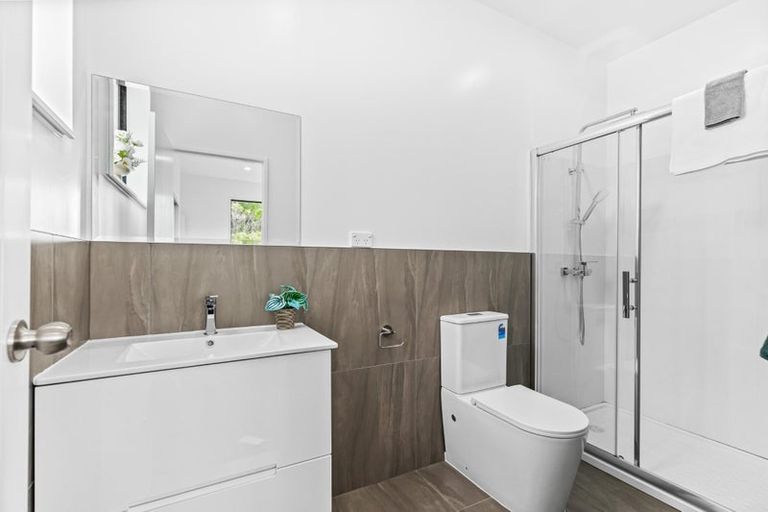Photo of property in 39a Flaxdale Street, Birkdale, Auckland, 0626