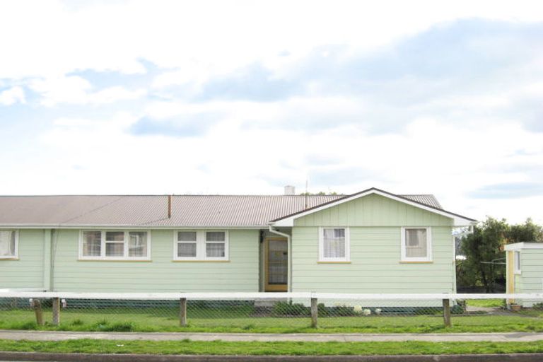 Photo of property in 2b Mackie Street, Waipukurau, 4200