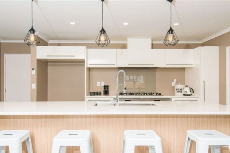 Photo of property in 114 Amesbury Drive, Churton Park, Wellington, 6037