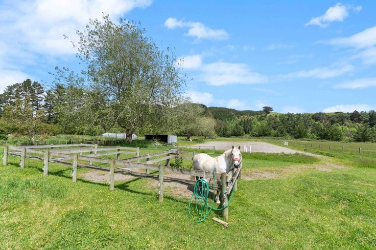 Photo of property in 50 Kents Road, Reikorangi, Waikanae, 5391