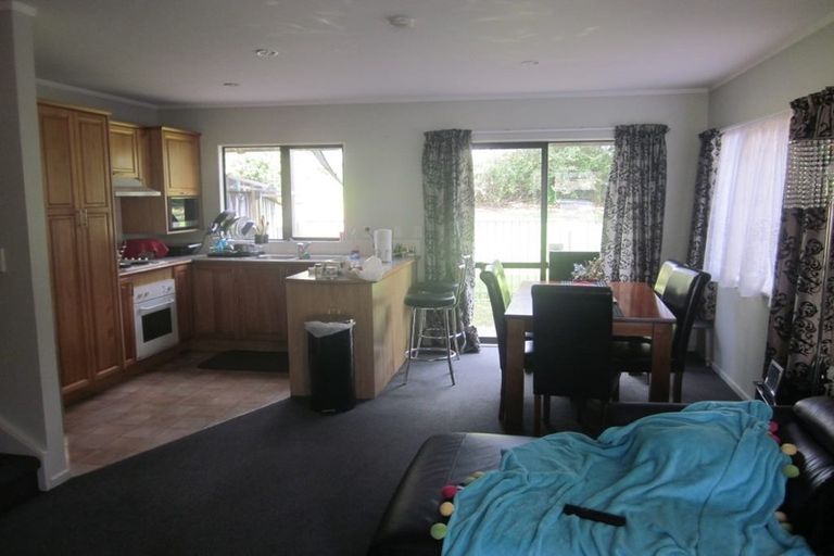 Photo of property in 22/8 Margan Avenue, New Lynn, Auckland, 0600