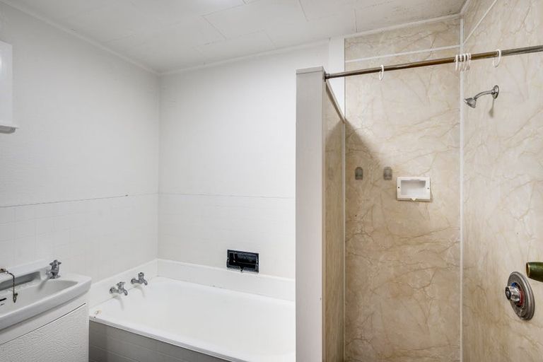 Photo of property in 24 Windsor Terrace, Taradale, Napier, 4112