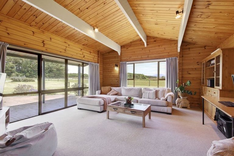 Photo of property in 20 Pears Road, Sefton, Rangiora, 7477