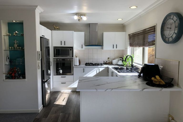 Photo of property in 32a Taka Street, Takanini, 2112