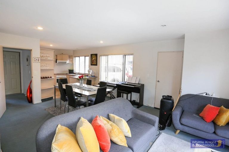 Photo of property in 3/90 Picton Avenue, Riccarton, Christchurch, 8011