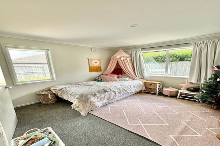 Photo of property in 8 Kahuparere Crescent, Pyes Pa, Tauranga, 3112