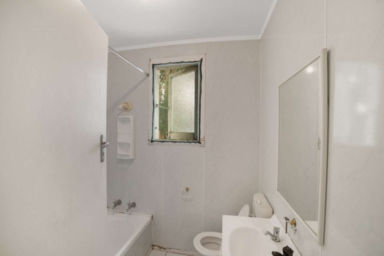 Photo of property in 17 De Lautour Road, Kaiti, Gisborne, 4010