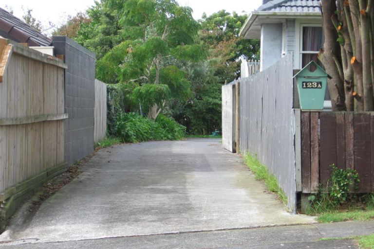 Photo of property in 123 Flanshaw Road, Te Atatu South, Auckland, 0610