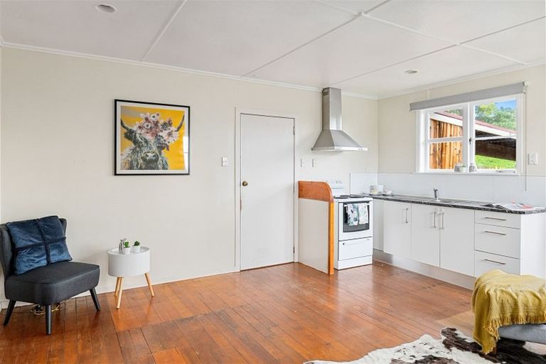 Photo of property in 9 Pukemiro Road, Te Kamo, Whangarei, 0112