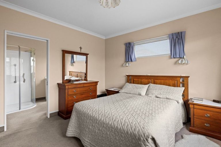 Photo of property in 5a Avondale Road, Taradale, Napier, 4112
