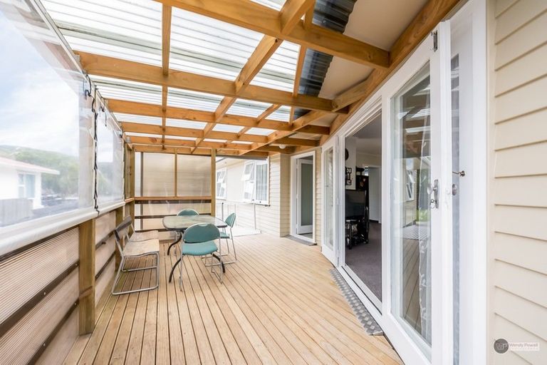 Photo of property in 8 Mimihau Grove, Wainuiomata, Lower Hutt, 5014
