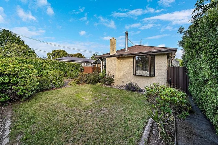 Photo of property in 18 Frensham Crescent, Woolston, Christchurch, 8062