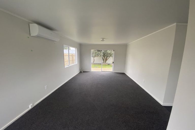 Photo of property in 15 Christmas Road, Manurewa, Auckland, 2102