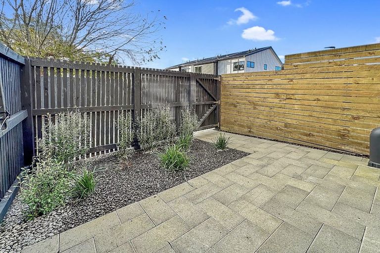 Photo of property in 13 Whati Lane, Henderson, Auckland, 0612