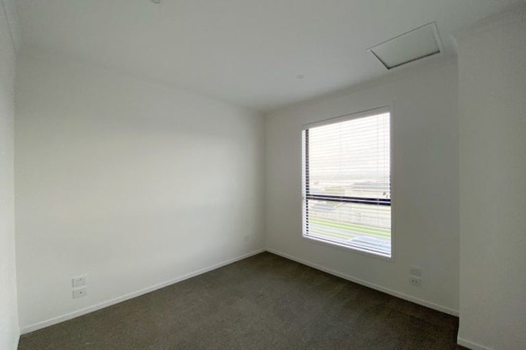 Photo of property in 4/1 Scott Road, Hobsonville, Auckland, 0616