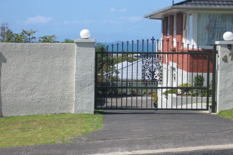 Photo of property in 47 High Road, Glenfield, Auckland, 0629