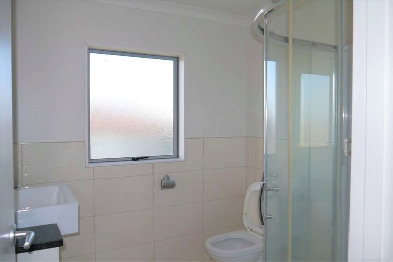 Photo of property in 4 Liscooly Place, Flat Bush, Auckland, 2019