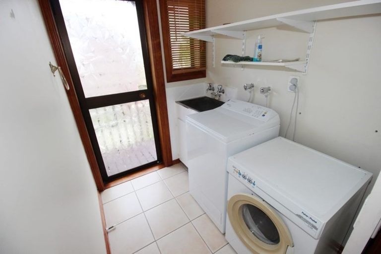 Photo of property in 37 Thorburn Avenue, Red Beach, 0932