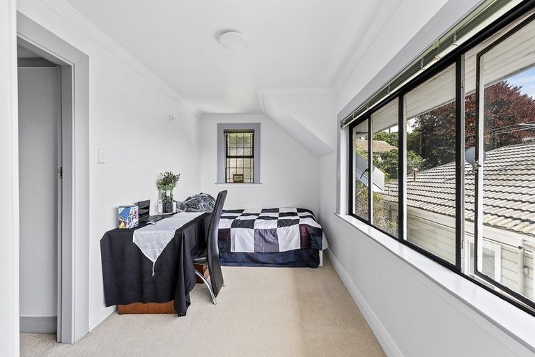 Photo of property in 19 Central Terrace, Kelburn, Wellington, 6012