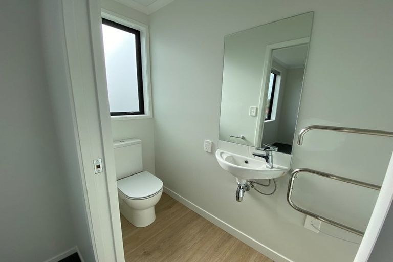 Photo of property in 6/5 Peachgrove Road, Te Atatu Peninsula, Auckland, 0610