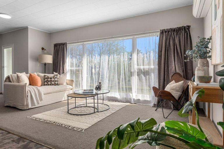 Photo of property in 1 Lakeview Place, Whakatane, 3120