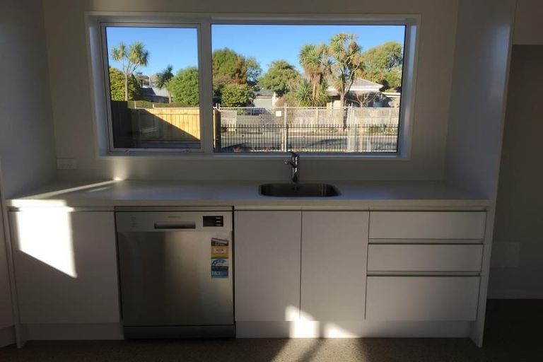 Photo of property in 4/76 Grafton Street, Waltham, Christchurch, 8011