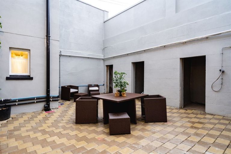 Photo of property in 50 Manor Place, Dunedin Central, Dunedin, 9016