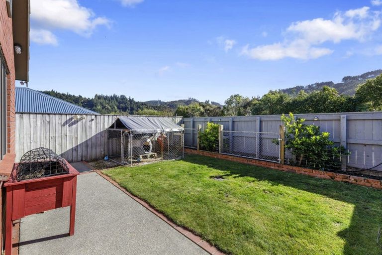 Photo of property in 17 Garrett Place, Riverstone Terraces, Upper Hutt, 5018