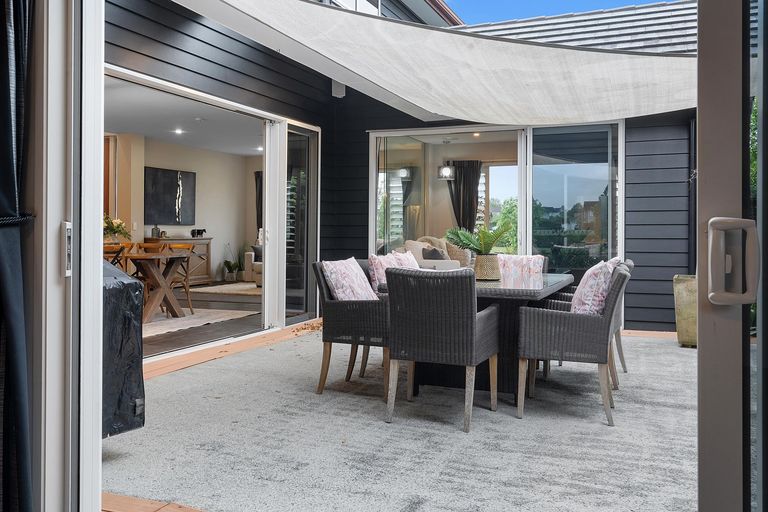 Photo of property in 10 Lake Drive, Karaka, Papakura, 2113