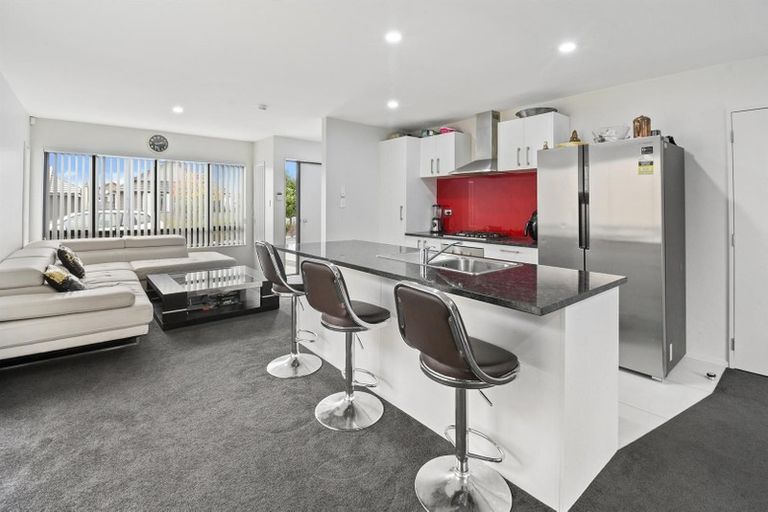 Photo of property in 27 Kotuku Crescent, Takanini, 2112