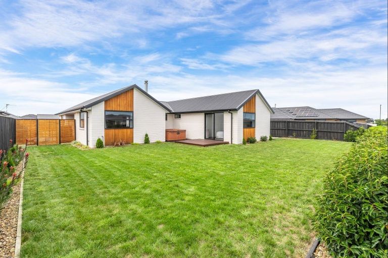 Photo of property in 3 Roles Way, Rolleston, 7615