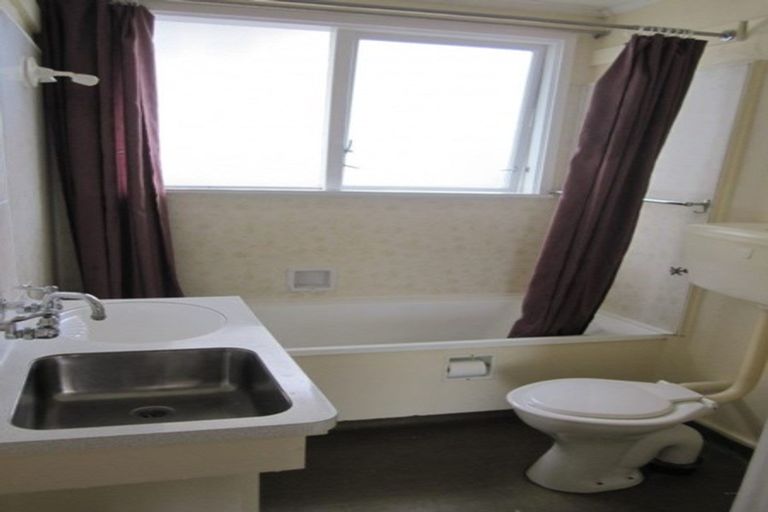 Photo of property in 1a/6 Wai-iti Road, Maori Hill, Timaru, 7910