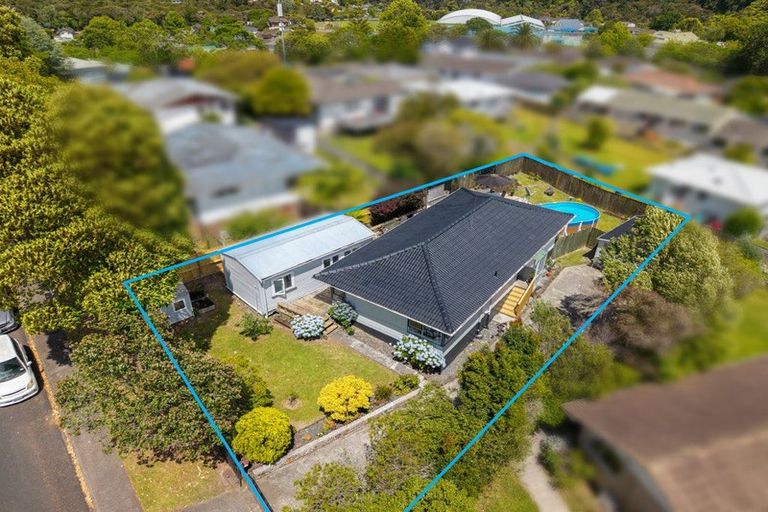 Photo of property in 4 Spinella Drive, Bayview, Auckland, 0629