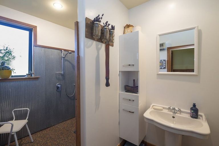 Photo of property in 28 Moraine Terrace, Lake Hawea, 9382