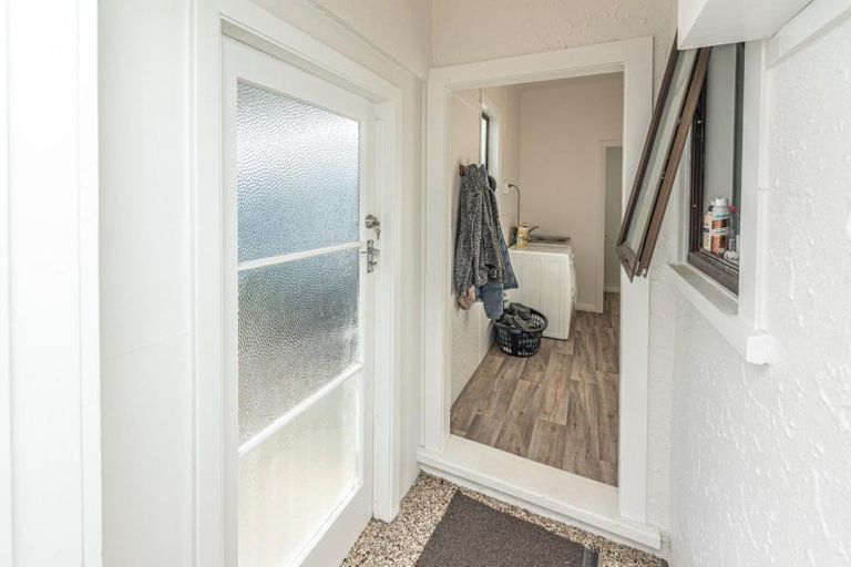 Photo of property in 28 Roberts Avenue, Aramoho, Whanganui, 4500