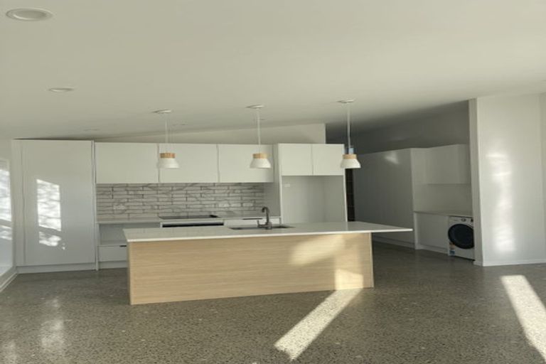 Photo of property in 21a Garton Drive, Massey, Auckland, 0614