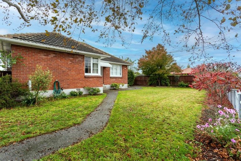 Photo of property in 23 Rowcliffe Crescent, Avonside, Christchurch, 8061