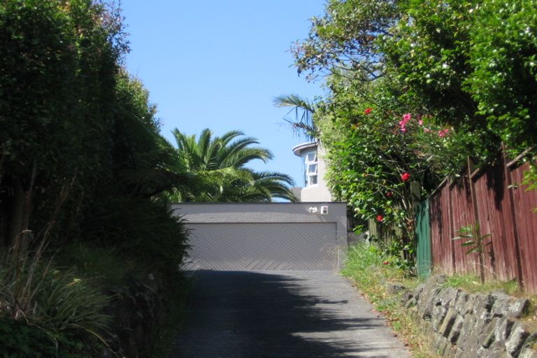 Photo of property in 27a Heathcote Road, Castor Bay, Auckland, 0620