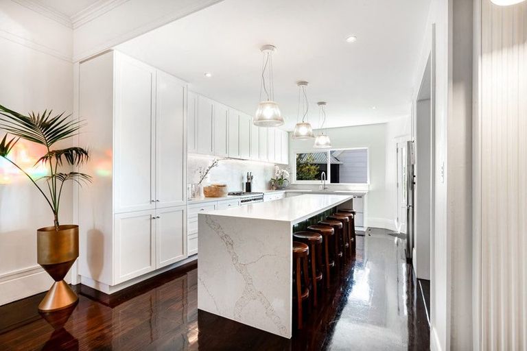 Photo of property in 17 Matai Road, Hataitai, Wellington, 6021
