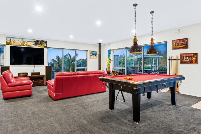 Photo of property in 189 Point View Drive, East Tamaki Heights, Auckland, 2016